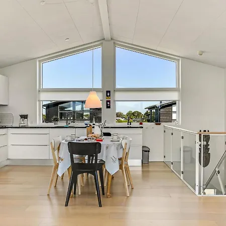 3 Bedroom Lovely In * פרדריקשבן