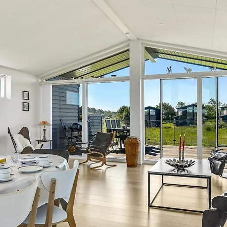 3 Bedroom Lovely In בית נופש *